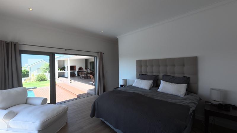 4 Bedroom Property for Sale in Yzerfontein Western Cape